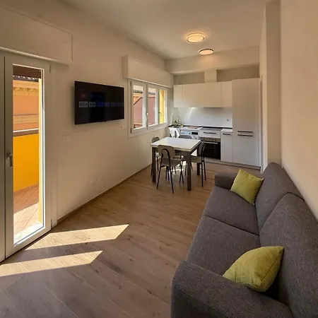 Sauro House, Grande Terrazza In Centro Storico Apartman Bologna