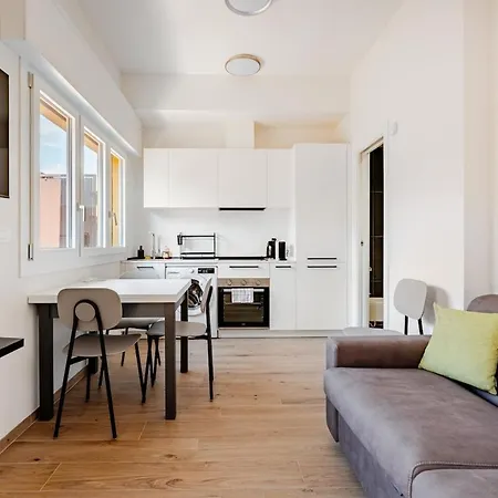 Apartamento Sauro House, Grande Terrazza In Centro Storico Bolonia